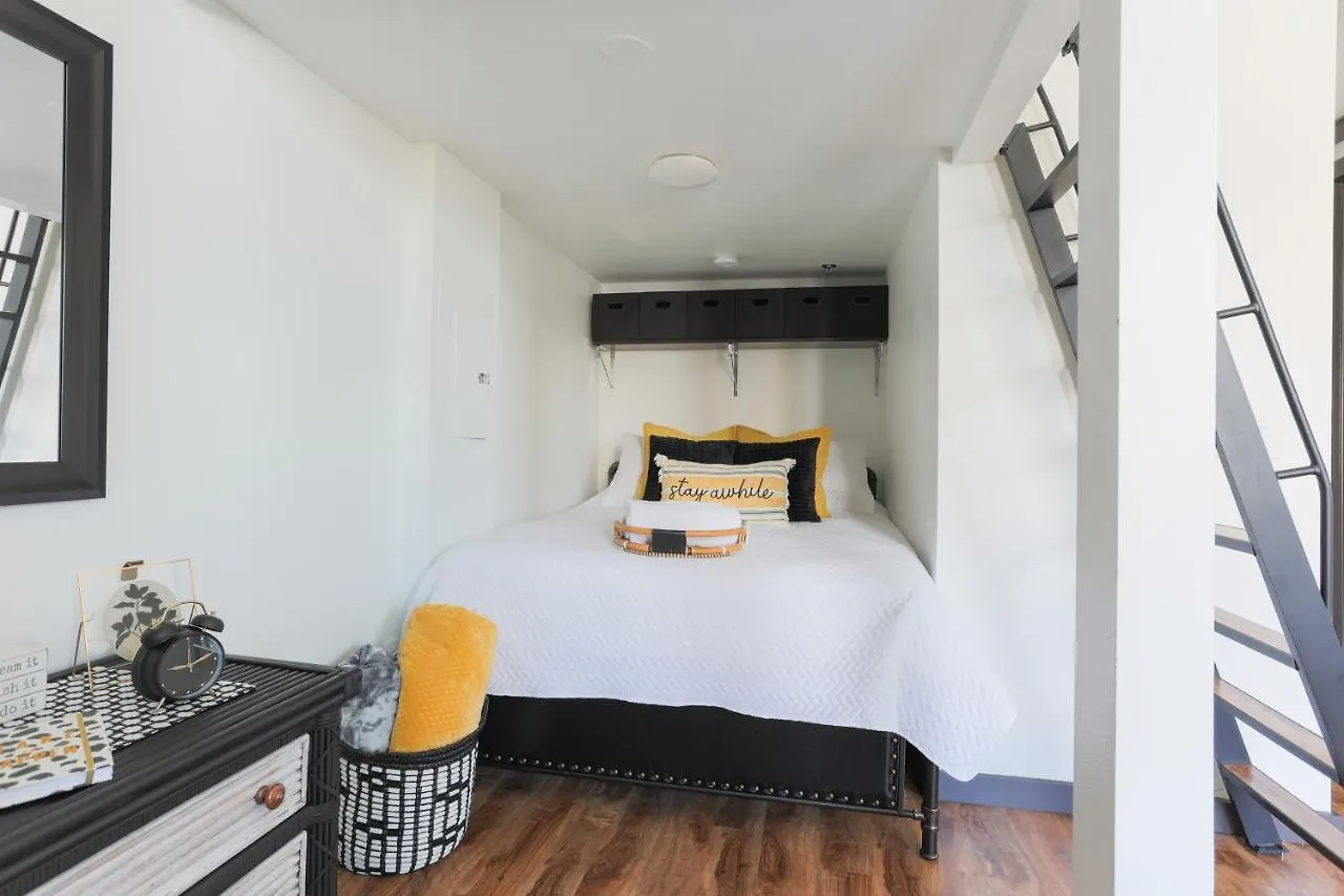Old West Studio Lofts West Tampa 2*,  United States