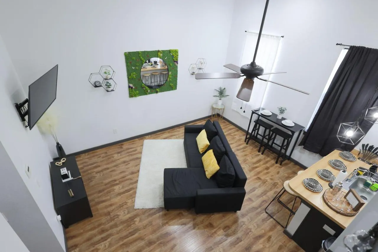 Old West Studio Lofts West Tampa 2*,
